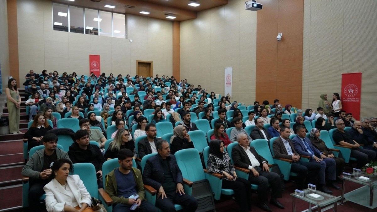 Adıyaman’da ‘Her Yönüyle Onkoloji Sempozyumu’ Düzenlendi