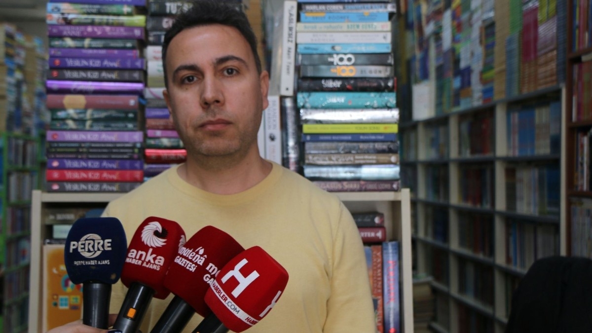 Öğretmen Ve Sahaf İlyas Çetinkaya’dan Edebiyatta Bir İlk - Videolu Haber