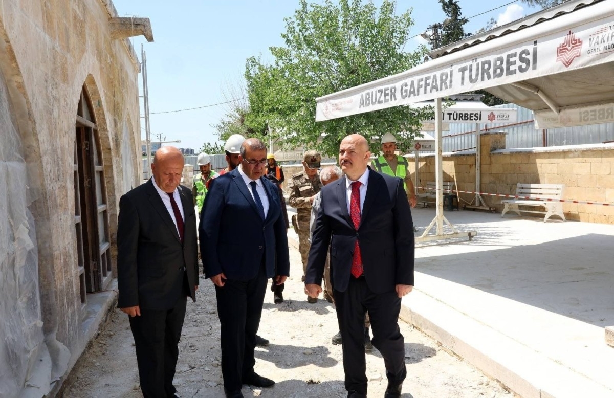 Vali Abdullah Küçük’ten Türbe Restorasyonunu Yerinde İnceledi 