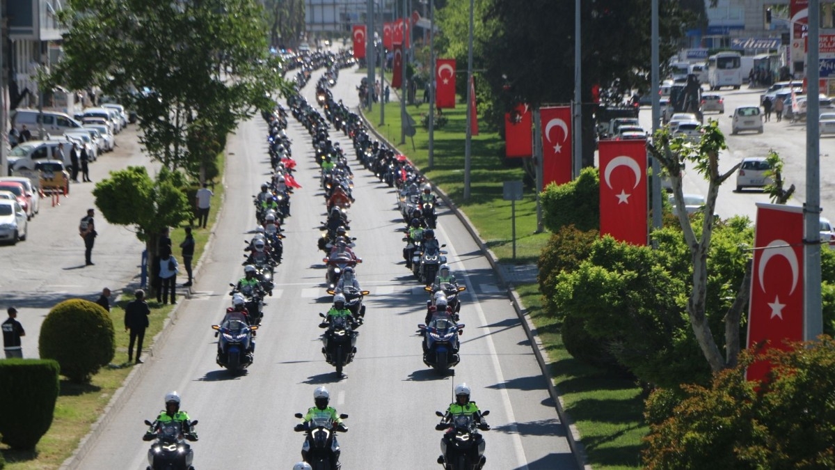 Adıyaman’da Motosiklet Rüzgârı!
MotoFest 2026 Şehri Salladı - Videolu Haber