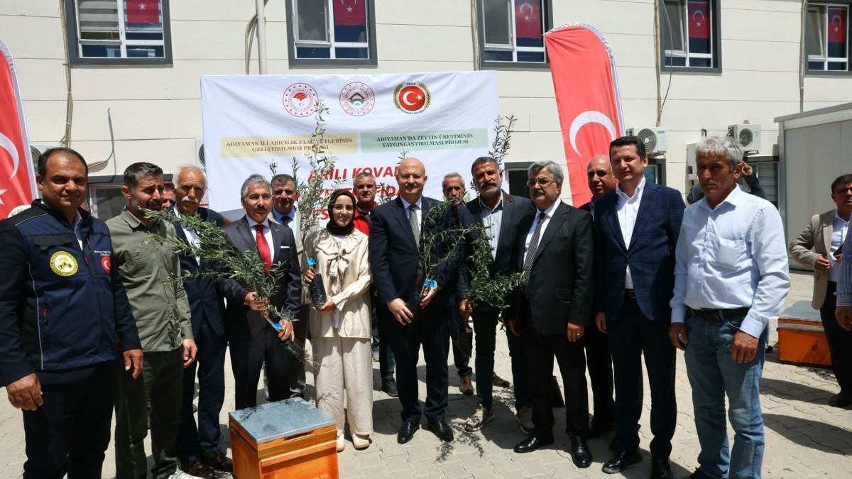 Adıyaman’da Fidan ve Kovan Dağıtımı