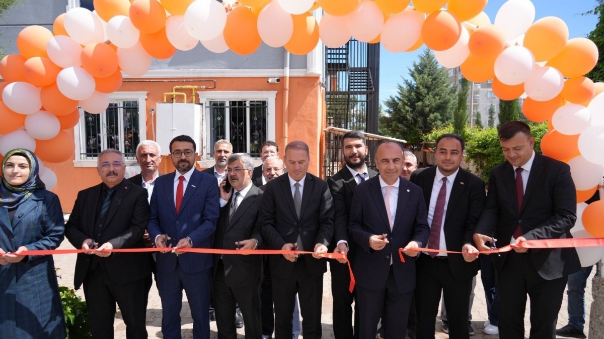 Rektör Keleş’ten Öğrencilere Tam Destek