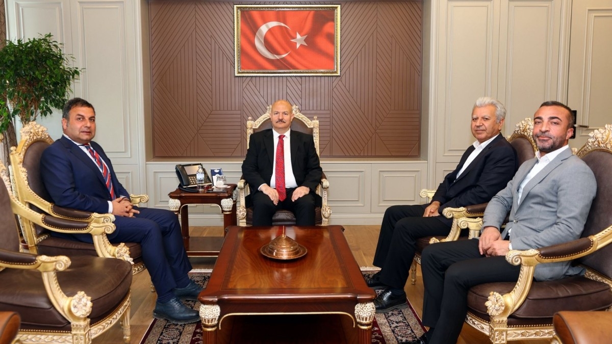 Yerel Yönetimlerden Vali Küçük’e Nezaket Ziyareti
