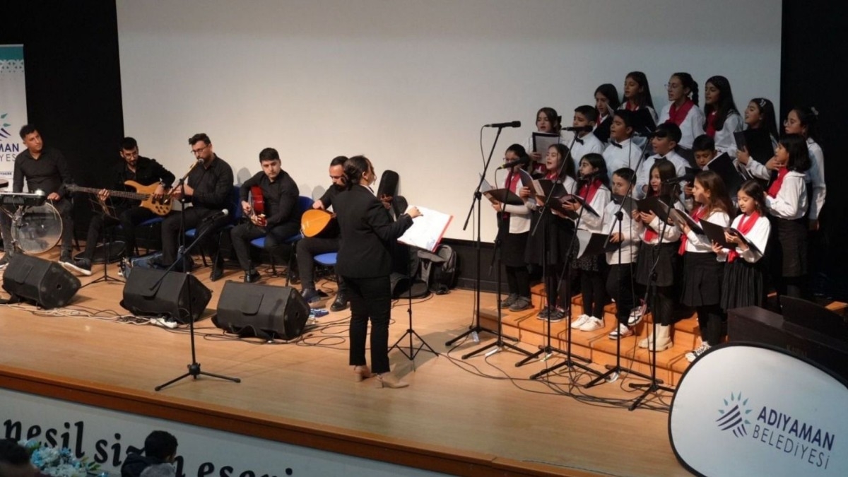 Yıl Sonu Konserinde Çocukların Müzik Coşkusu