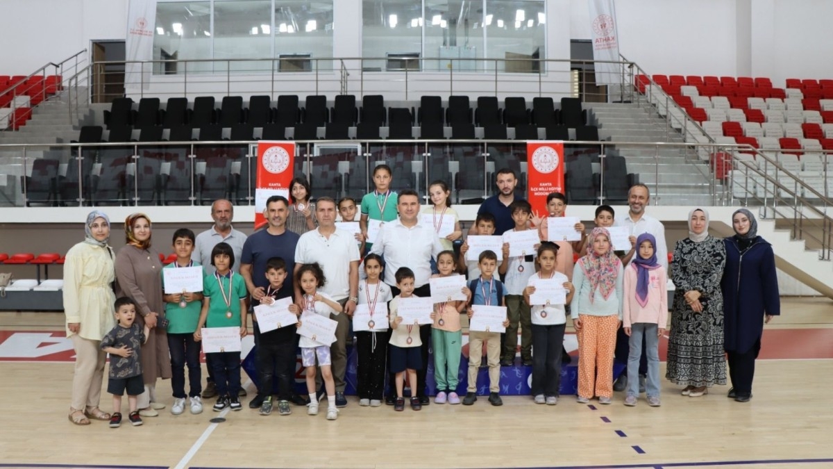 Kahta’da Öğrenciler Zekâlarını Yarıştırdı