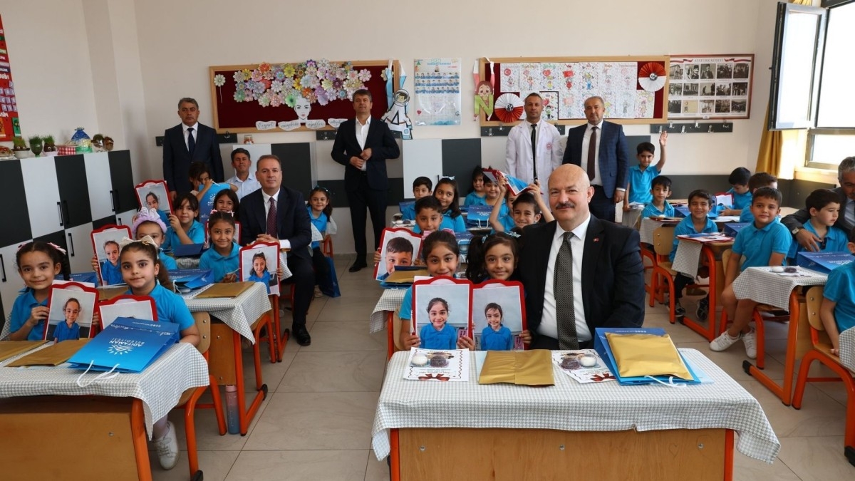 Adıyaman'da 154 Bin Öğrenci Karne Heyecanı Yaşadı  - Videolu Haber