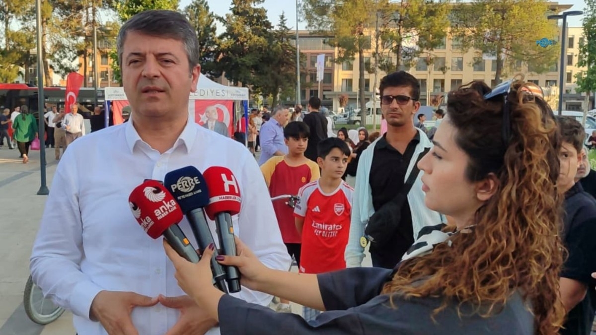 Adıyaman'ın Gözü Bakan Murat Kurum'da!
Tutdere'den Çarşı Projesi İçin Müjde Beklentisi - Videolu Haber