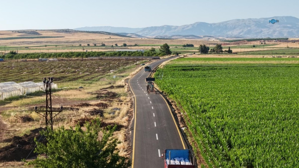 Besni'de 50 Kilometrelik Asfalt Hedefinde İlk 25 Kilometre Geride Kaldı - Videolu Haber