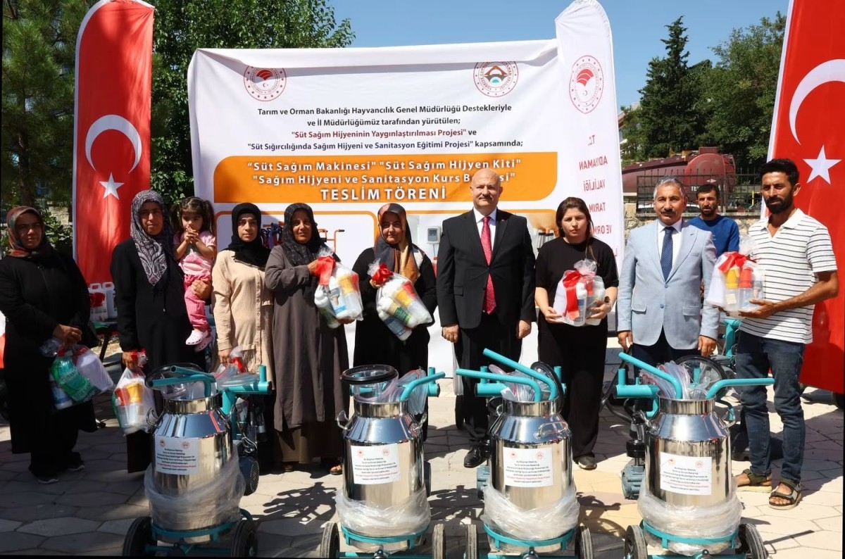 Adıyaman'da Üreticiye Sağım Makinesi ve Hijyen Kiti Desteği
