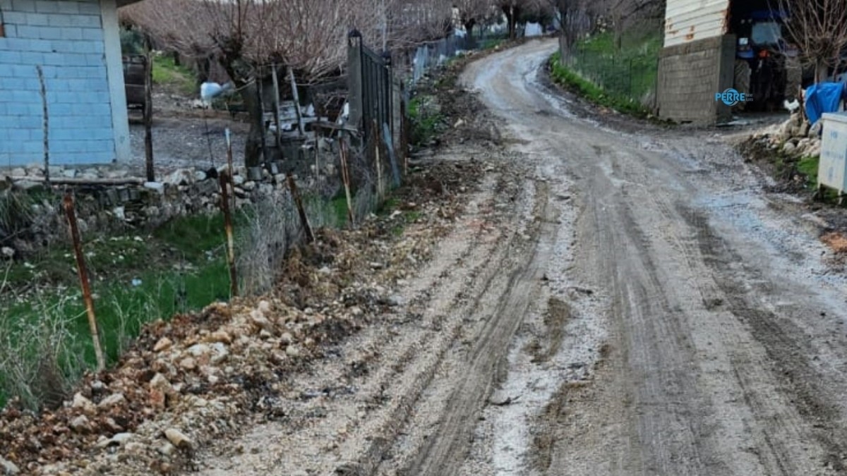 Kahta'nın Bozpınar Köyünde Yol Sorunu Büyüyor