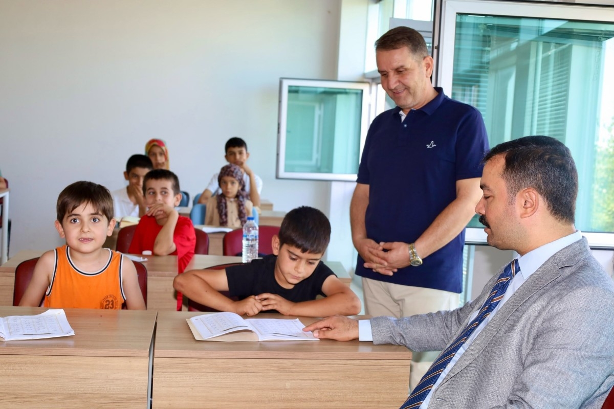 Kahta Kaymakamı Gençlerle Bir Araya Geldi