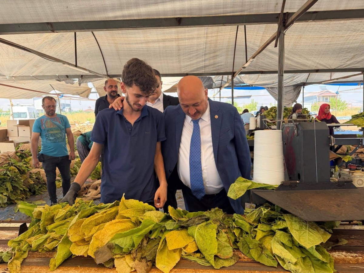Milletvekili Resul Kurt Tütün Üreticilerinin Sorunlarını Dinledi