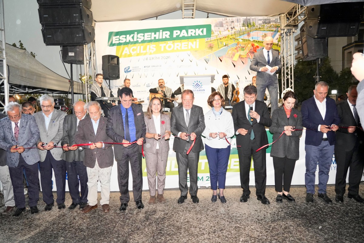 Çiğ Köfteyle Başladı, Halayla Coştu: Eskişehir Parkı Açıldı
